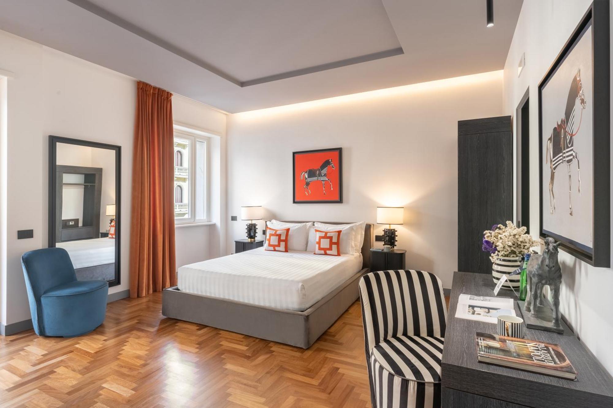 4 Hotel sul Lungomare Caracciolo a Napoli da Valutare