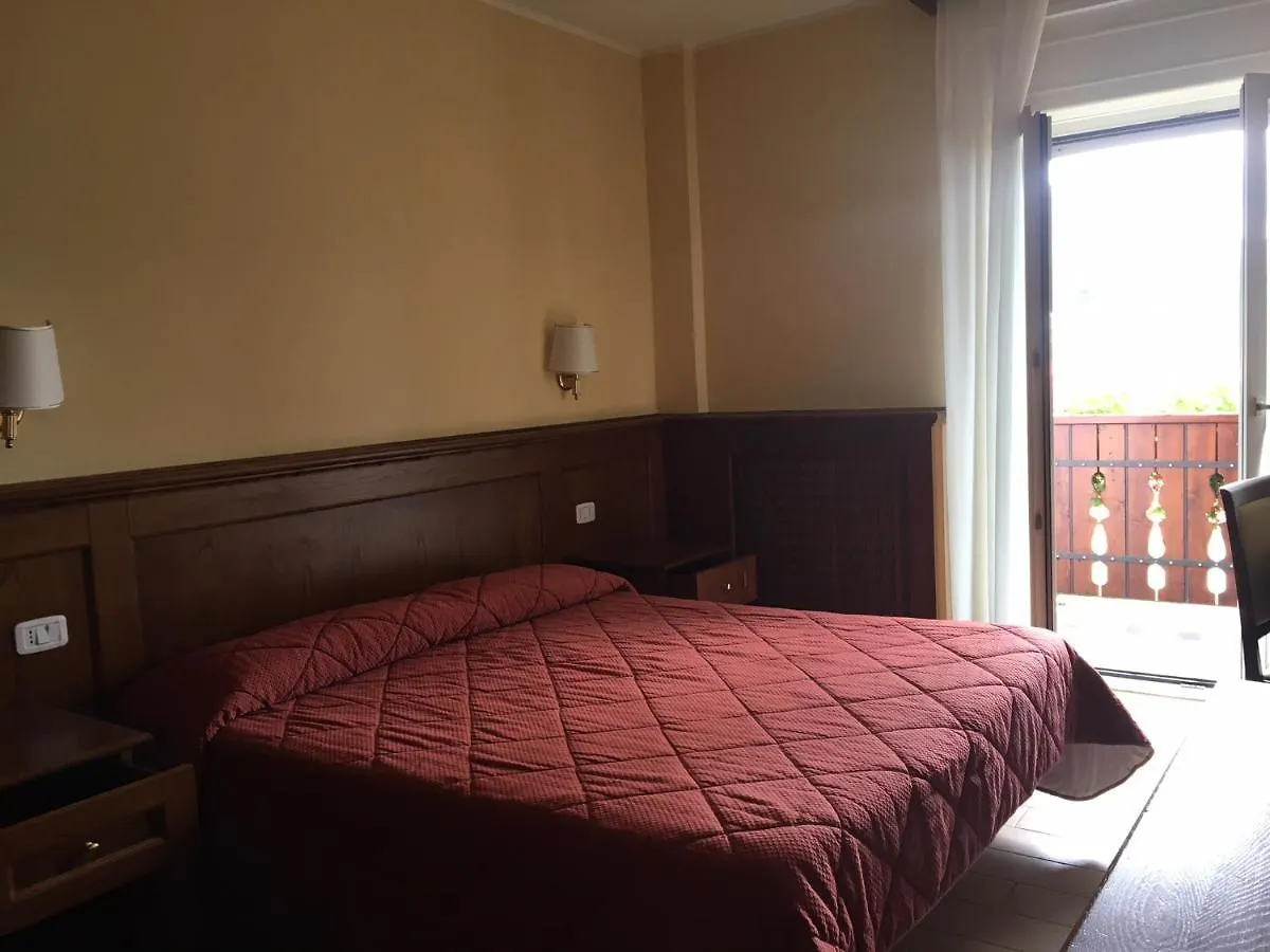 4 Hotel Budget vicino alla Seggiovia Aremogna a Roccaraso